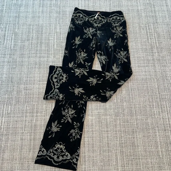 Free People Women's Floral Print Velvet Flared Pants Boho Retro Festival Small - Picture 9 of 14